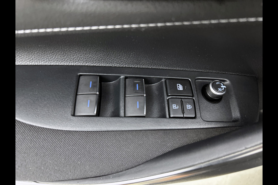Toyota Corolla Touring Sports 1.8 Hybrid Business / Pdc+Camera / Radio multimedia / Airco-ecc. / Apk 09-2027