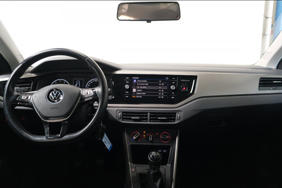 Volkswagen Polo 1.0 TSI R-Line Edition - N.A.P. Airco, Cruise, Navi, Carplay, Camera.