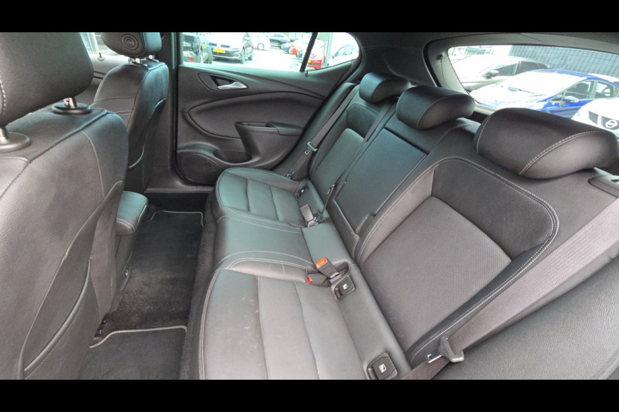Opel Astra 1.2 Launch Elegance Bomvol opties, full OH, Carplay
