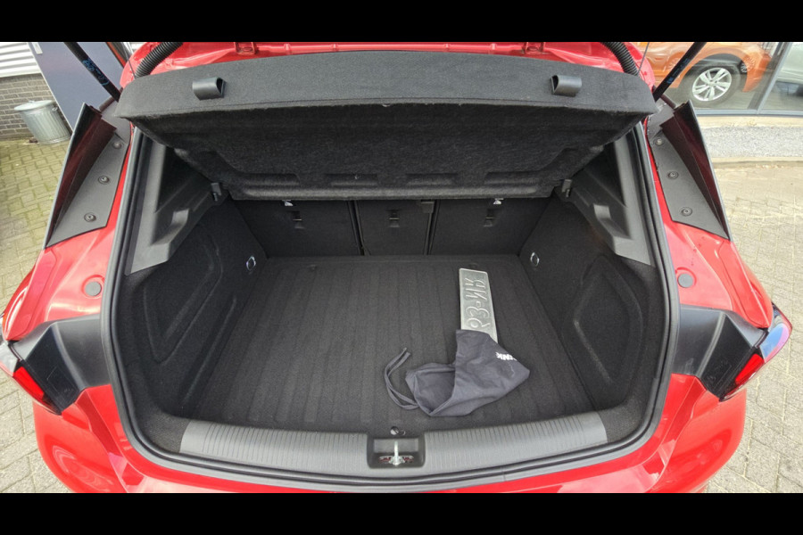 Opel Astra 1.2 Launch Elegance Bomvol opties, full OH, Carplay