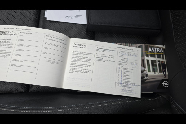 Opel Astra 1.2 Launch Elegance Bomvol opties, full OH, Carplay