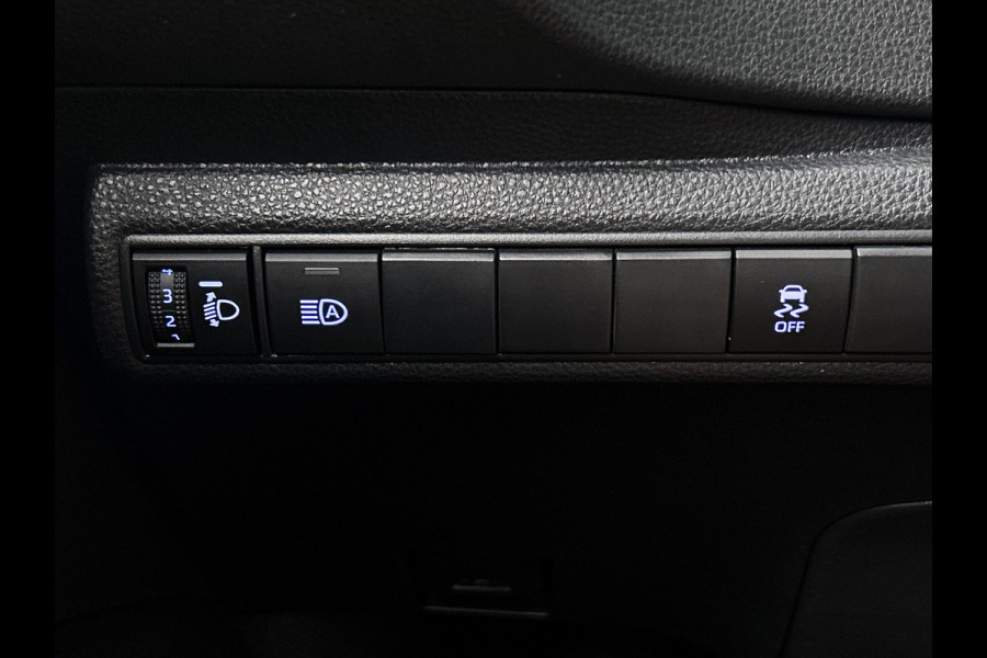Toyota Corolla Touring Sports 1.8 Hybrid Business / Pdc+Camera / Radio multimedia / Airco-ecc. / Apk 09-2027