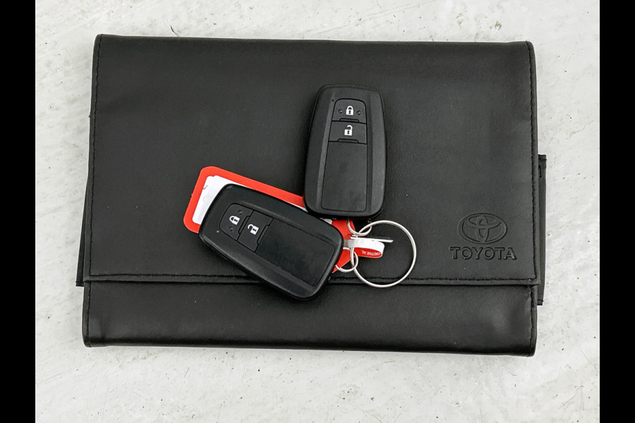 Toyota Corolla Touring Sports 1.8 Hybrid Business / Pdc+Camera / Radio multimedia / Airco-ecc. / Apk 09-2027