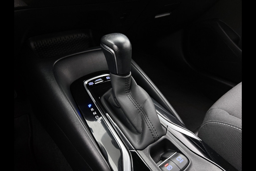 Toyota Corolla Touring Sports 1.8 Hybrid Business / Pdc+Camera / Radio multimedia / Airco-ecc. / Apk 09-2027