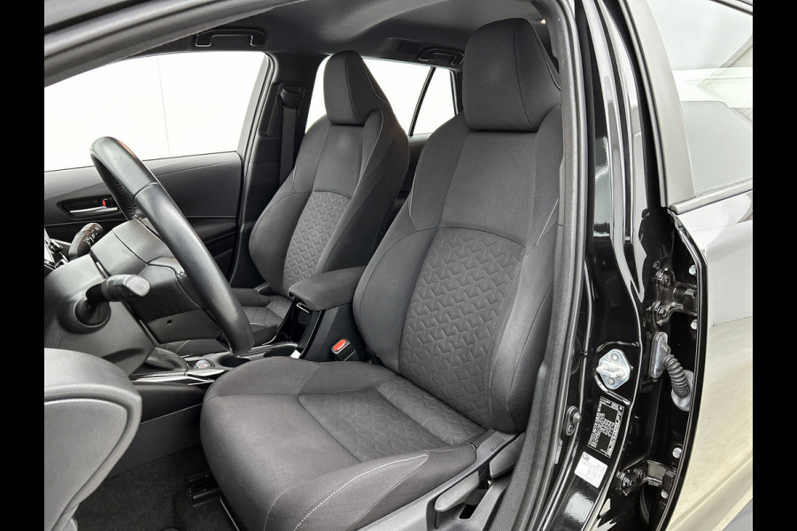 Toyota Corolla Touring Sports 1.8 Hybrid Business / Pdc+Camera / Radio multimedia / Airco-ecc. / Apk 09-2027