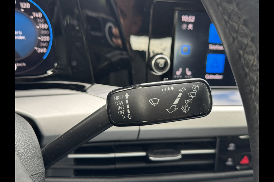 Volkswagen Golf 1.0 eTSI Life | Carplay/Android, Camera, Stoel+Stuurverw., LED, ACC | Winter Pakket |