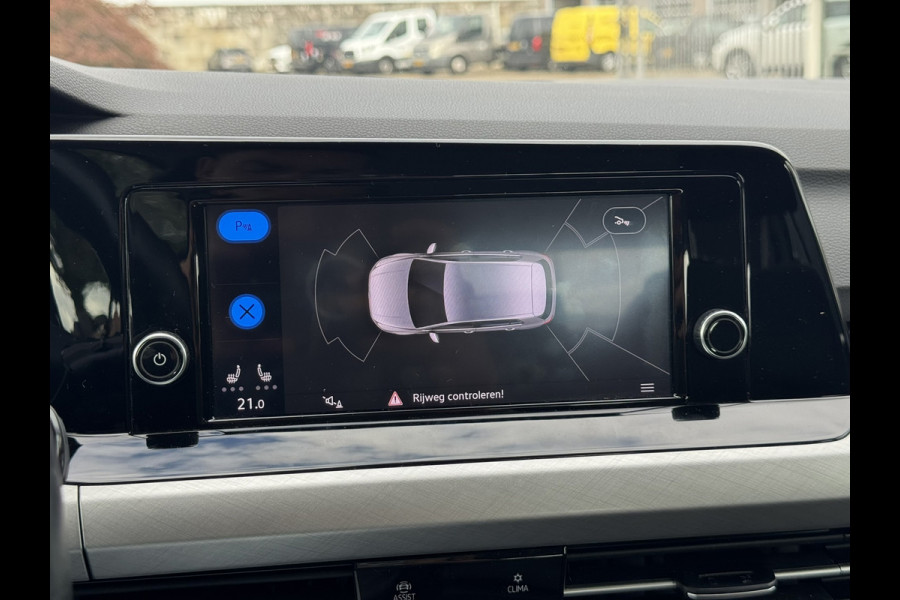 Volkswagen Golf 1.0 eTSI Life | Carplay/Android, Camera, Stoel+Stuurverw., LED, ACC | Winter Pakket |