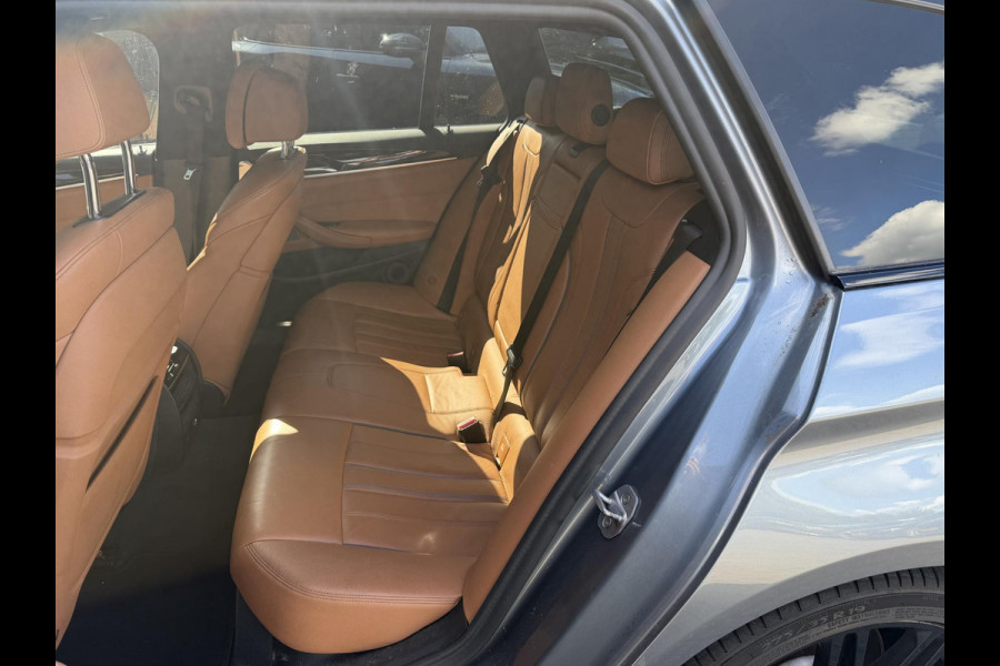 BMW 5 Serie Touring 530d High Executive M-Sport | 360* Camera | Harmon Kardon | Navigatie | Stoelverwarming |