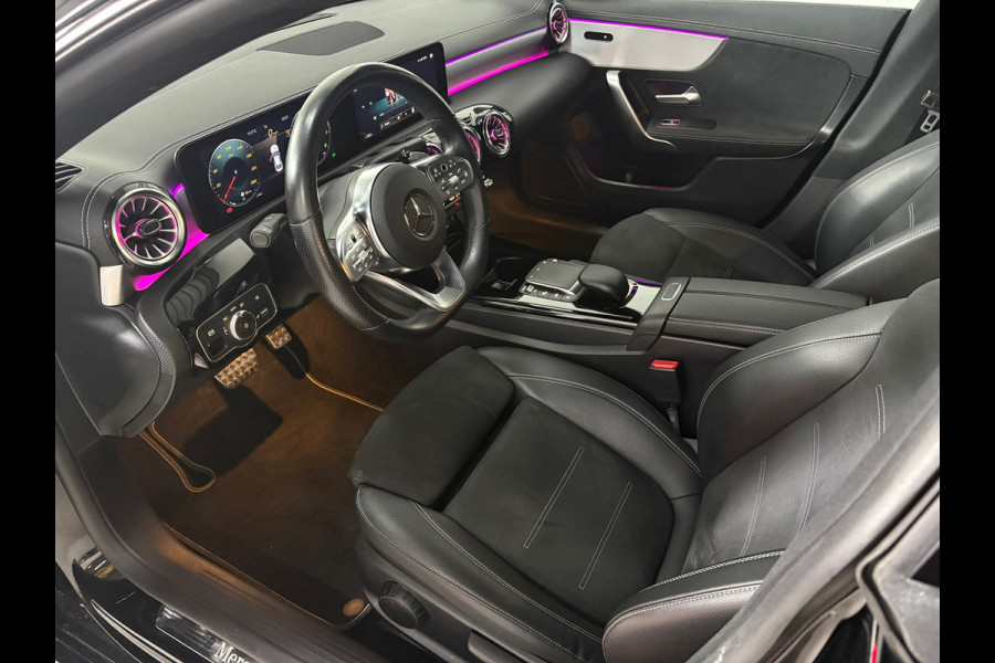 Mercedes-Benz CLA-Klasse 180 Prem+ Edition, Sfeer, Cam, AppleCP