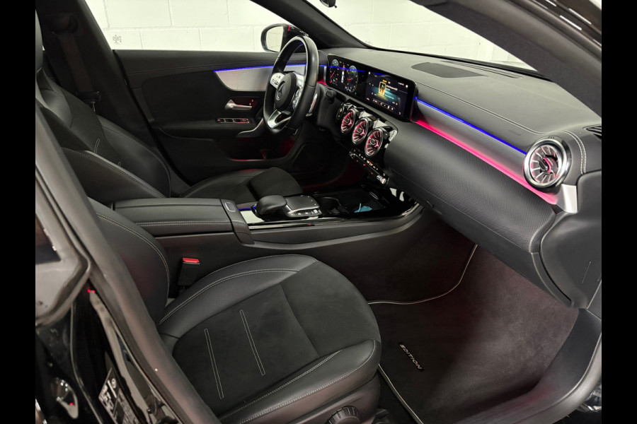 Mercedes-Benz CLA-Klasse 180 Prem+ Edition, Sfeer, Cam, AppleCP