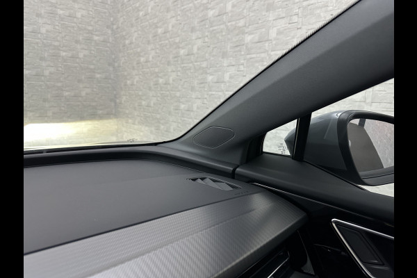 Audi Q4 e-tron 40 204pk 77 kWh | #RS-Leder | 96,7% SOH | 5x Q4 OP VOORRAAD! | ACC | Matrix-LED | Sfeerverlichting | 3 Zone Clima | Carplay | Getint Glas | Zwarte Hemelbekleding | Kieselgrau | Btw auto, 27150,= ex. | Bovag garantie. 4x Q4 op voorraad!
