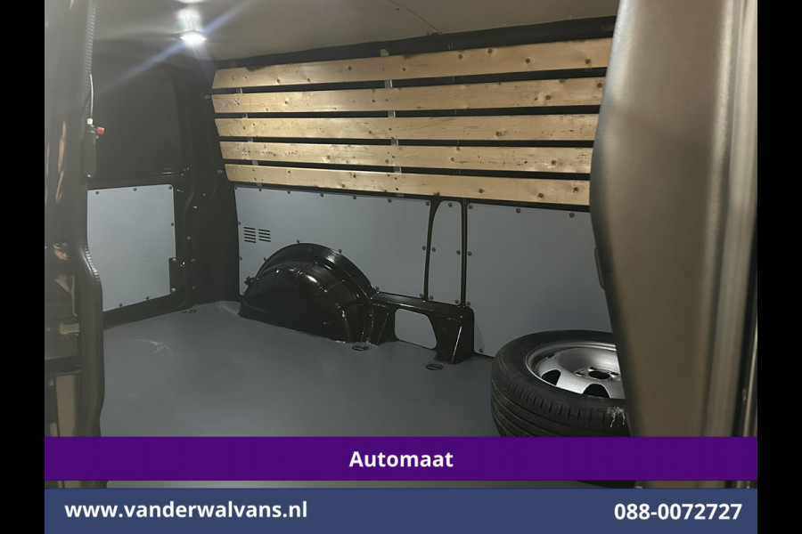 Volkswagen Transporter 2.0 TDI 200pk Automaat L2H1 Bulli inrichting Euro6 Airco | Camera | 2500kg Trekhaak | Imperiaal | Apple Carplay | LED Adaptieve Cruisecontrol, Android Auto LM Velgen, Lederen bekleding, Stoelverwarming, Parkeersensoren