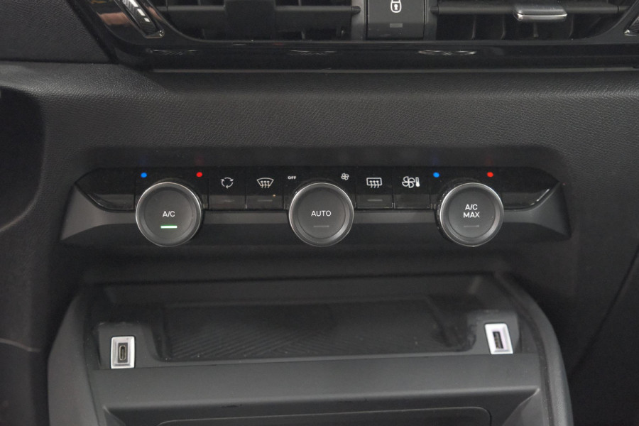Citroën Ë-C4 Live 50 kWh | 11 KW lader | 93,1% SOH | Apple Carplay | Parkeersensoren | LED