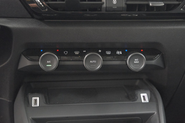 Citroën Ë-C4 Live 50 kWh | 11 KW lader | 93,1% SOH | Apple Carplay | Parkeersensoren | LED