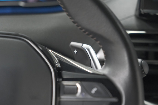 Peugeot 5008 PureTech 130 EAT8 Active Pack Business | 7 Zitplaatsen | Camera | Navigatie | Apple Carplay | Parkeersensoren