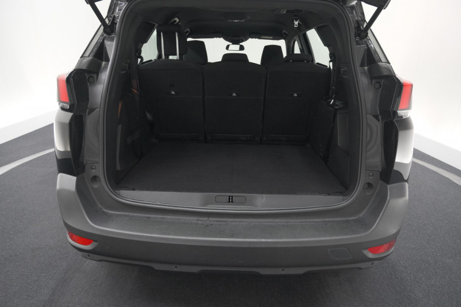 Peugeot 5008 PureTech 130 EAT8 Active Pack Business | 7 Zitplaatsen | Camera | Navigatie | Apple Carplay | Parkeersensoren