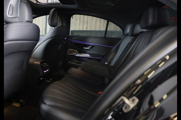 Mercedes-Benz E-Klasse 300 e AMG 53 Look / Massage / Burmester 4D / Head Up / 360 Camera / Acc / Elek Stoelen / Open Pano / 20 Inc