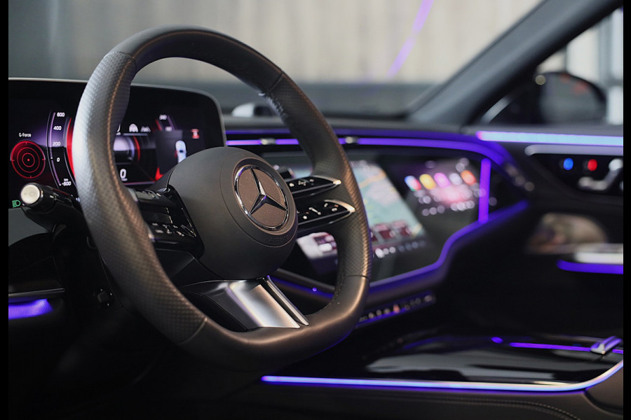 Mercedes-Benz E-Klasse 300 e AMG 53 Look / Massage / Burmester 4D / Head Up / 360 Camera / Acc / Elek Stoelen / Open Pano / 20 Inc