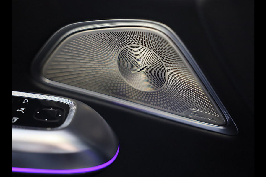 Mercedes-Benz E-Klasse 300 e AMG 53 Look / Massage / Burmester 4D / Head Up / 360 Camera / Acc / Elek Stoelen / Open Pano / 20 Inc