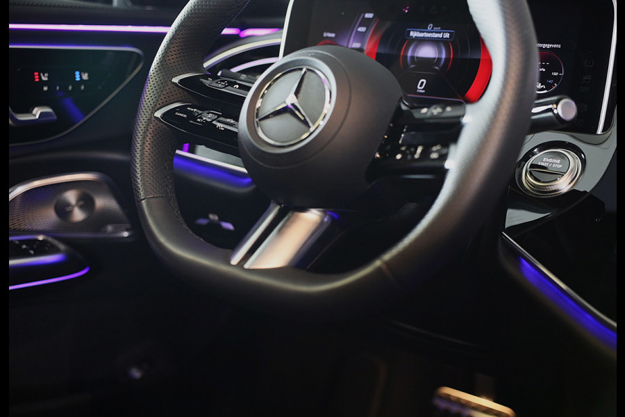 Mercedes-Benz E-Klasse 300 e AMG 53 Look / Massage / Burmester 4D / Head Up / 360 Camera / Acc / Elek Stoelen / Open Pano / 20 Inc