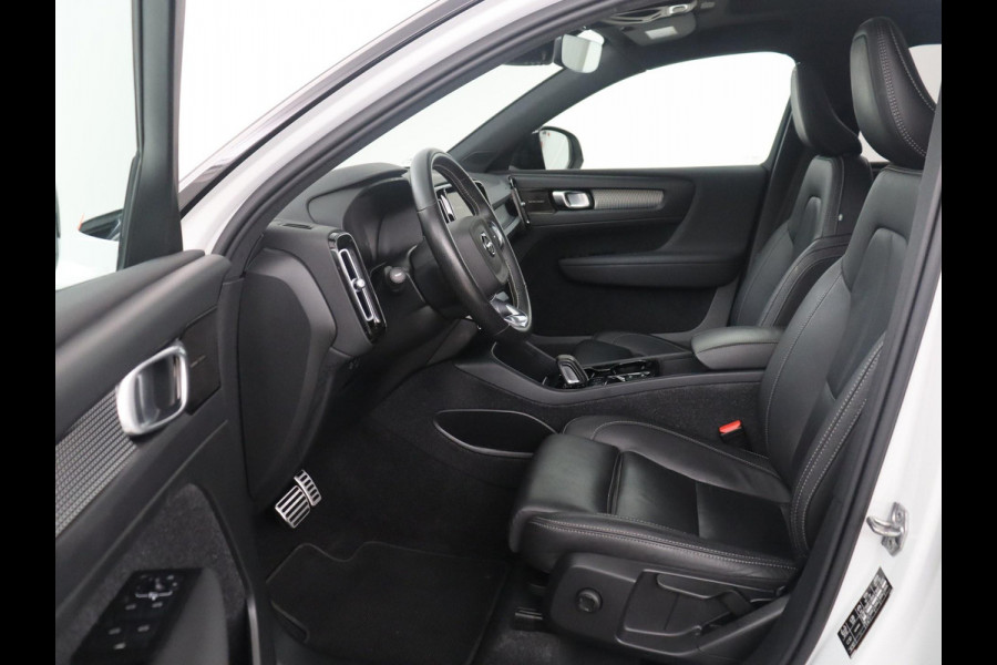 Volvo XC40 T5 R-Design Recharge Plug-In | SOH 90,7% | Panoramadak | Leder | Cruise control | Harman/Kardon | Stuur/stoel verwarming | Climate control | Carplay | Camera | Park assist | PHEV