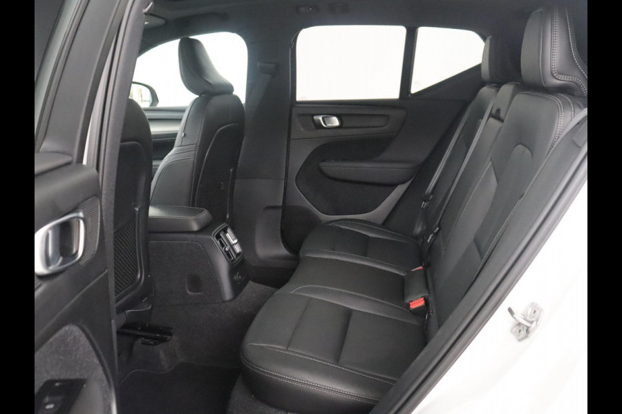Volvo XC40 T5 R-Design Recharge Plug-In | SOH 90,7% | Panoramadak | Leder | Cruise control | Harman/Kardon | Stuur/stoel verwarming | Climate control | Carplay | Camera | Park assist | PHEV