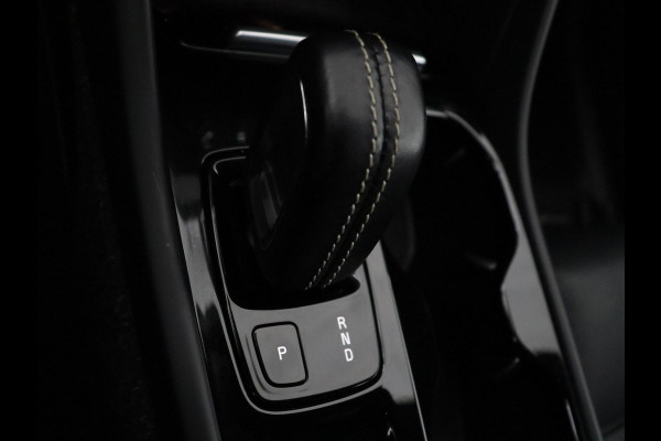 Volvo XC40 T5 R-Design Recharge Plug-In | SOH 90,7% | Panoramadak | Leder | Cruise control | Harman/Kardon | Stuur/stoel verwarming | Climate control | Carplay | Camera | Park assist | PHEV