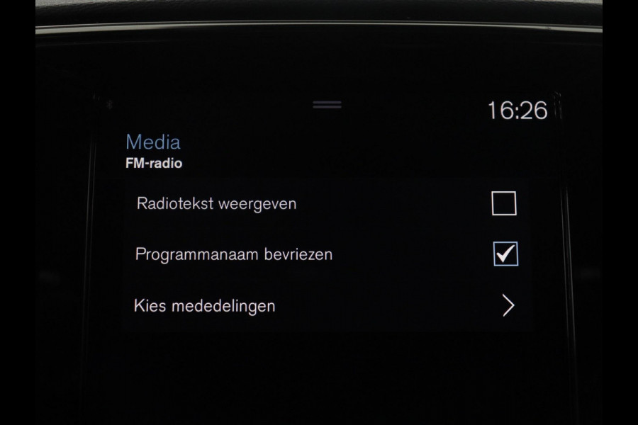 Volvo XC40 T5 R-Design Recharge Plug-In | SOH 90,7% | Panoramadak | Leder | Cruise control | Harman/Kardon | Stuur/stoel verwarming | Climate control | Carplay | Camera | Park assist | PHEV