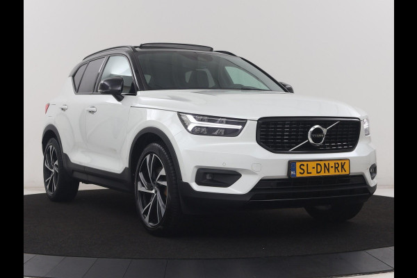 Volvo XC40 T5 R-Design Recharge Plug-In | SOH 90,7% | Panoramadak | Leder | Cruise control | Harman/Kardon | Stuur/stoel verwarming | Climate control | Carplay | Camera | Park assist | PHEV