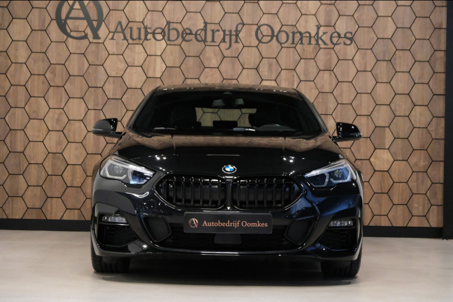 BMW 2 Serie Gran Coupé 218i High Executive *M-Pakket* 91dkm M-Sportinterieur/Navigatie |Recent Beurt Gehad|