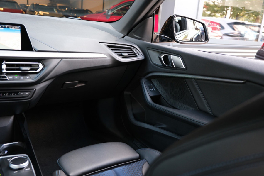 BMW 2 Serie Gran Coupé 218i High Executive *M-Pakket* 91dkm M-Sportinterieur/Navigatie |Recent Beurt Gehad|