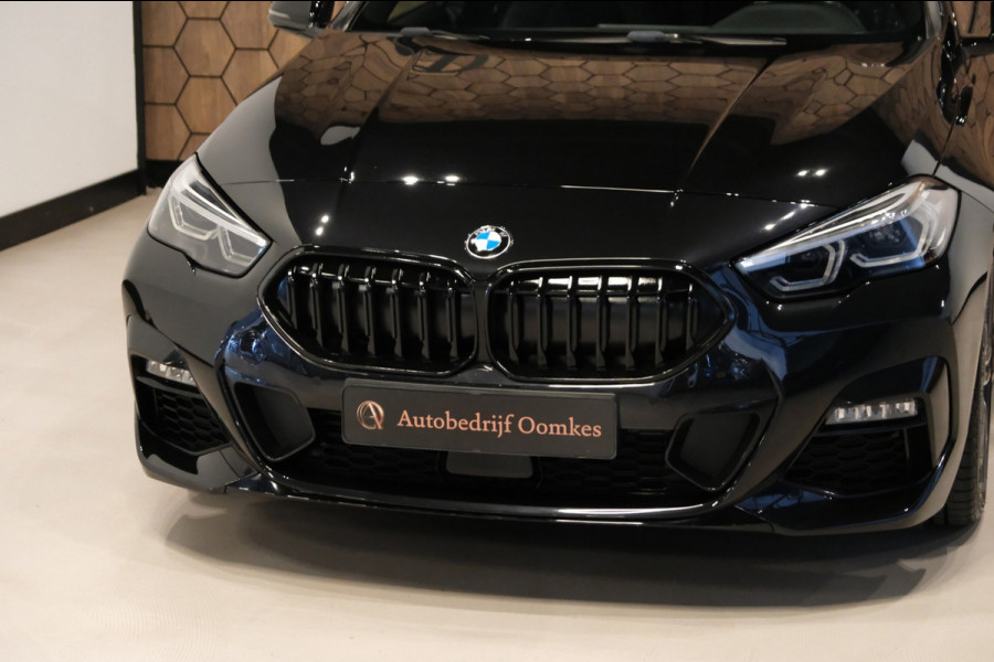 BMW 2 Serie Gran Coupé 218i High Executive *M-Pakket* 91dkm M-Sportinterieur/Navigatie |Recent Beurt Gehad|
