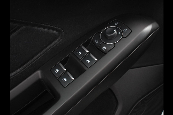 Ford FOCUS Wagon 155pk Hybrid Automaat Active X Navigatie Climate Control Camera Parkeer sensoren B&O Dab Led Lichtmetalen velgen
