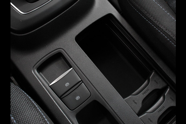 Ford FOCUS Wagon 155pk Hybrid Automaat Active X Navigatie Climate Control Camera Parkeer sensoren B&O Dab Led Lichtmetalen velgen