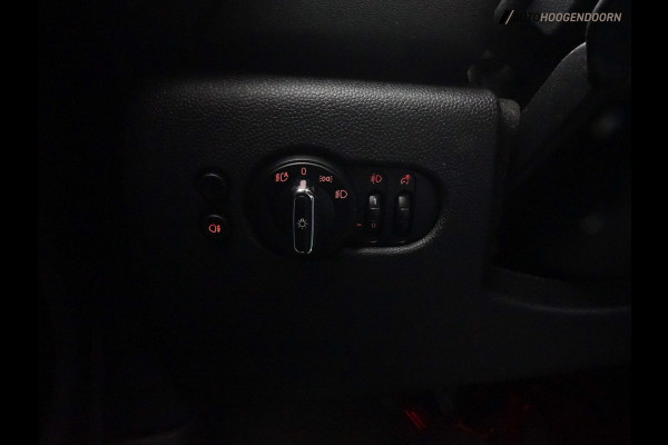 MINI 3-deurs 1.5 Cooper Camden Plus Edition (APPLE CARPLAY,PANORAMADAK,PARKEERSENSOREN,LM-VELGEN,CRUISE,CLIMATE CONTROL,LEDER)