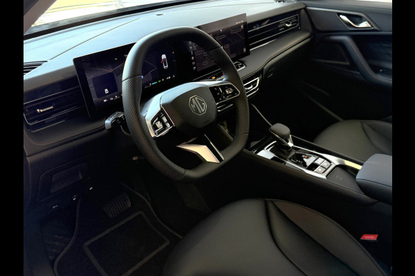 MG MG HS PHEV 1.5 TGDI LUXURY PHEV PLUG-IN HYBRIDE | LEER | 272PK NIEUWE AUTO | >1.000 KM TOTAAL BEREIK | 360° CAMERA | ELEKTRISCHE ACHTERKLEP