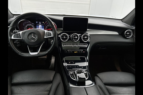Mercedes-Benz GLC-Coupé 300 4-MATIC AMG | Night pakket | Schuifdak | Treeplanken | Burmester Sound | 360gr Camera | Lederen bekleding | ALL SEASONS banden Inclusief 12 Maanden Garantie.