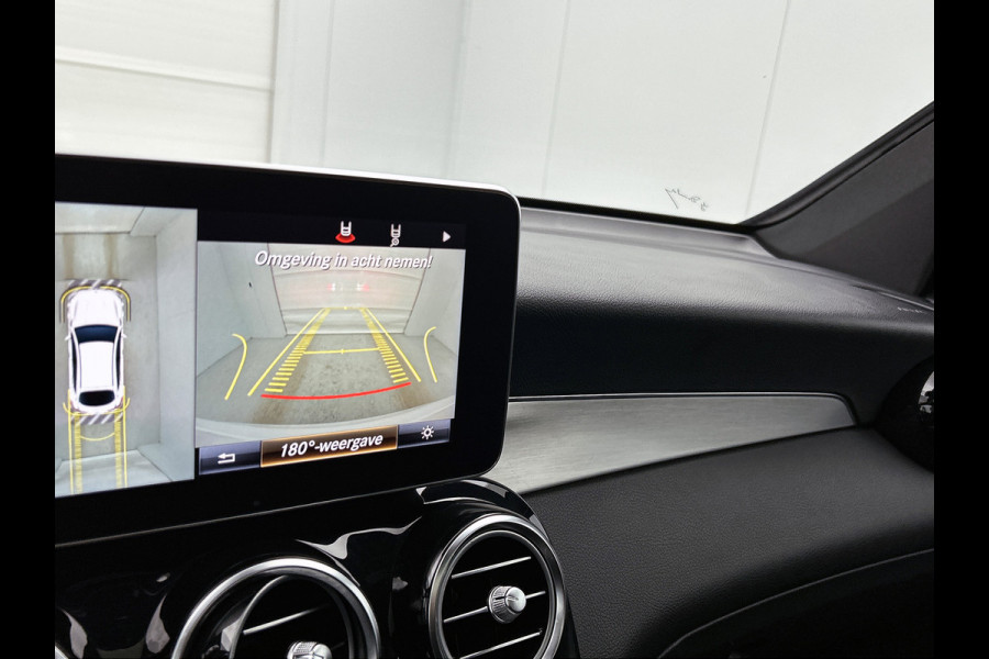Mercedes-Benz GLC-Coupé 300 4-MATIC AMG | Night pakket | Schuifdak | Treeplanken | Burmester Sound | 360gr Camera | Lederen bekleding | ALL SEASONS banden Inclusief 12 Maanden Garantie.