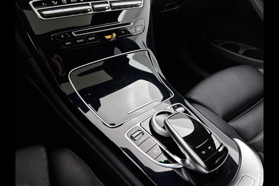 Mercedes-Benz GLC-Coupé 300 4-MATIC AMG | Night pakket | Schuifdak | Treeplanken | Burmester Sound | 360gr Camera | Lederen bekleding | ALL SEASONS banden Inclusief 12 Maanden Garantie.