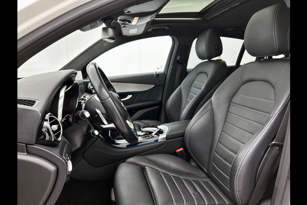Mercedes-Benz GLC-Coupé 300 4-MATIC AMG | Night pakket | Schuifdak | Treeplanken | Burmester Sound | 360gr Camera | Lederen bekleding | ALL SEASONS banden Inclusief 12 Maanden Garantie.
