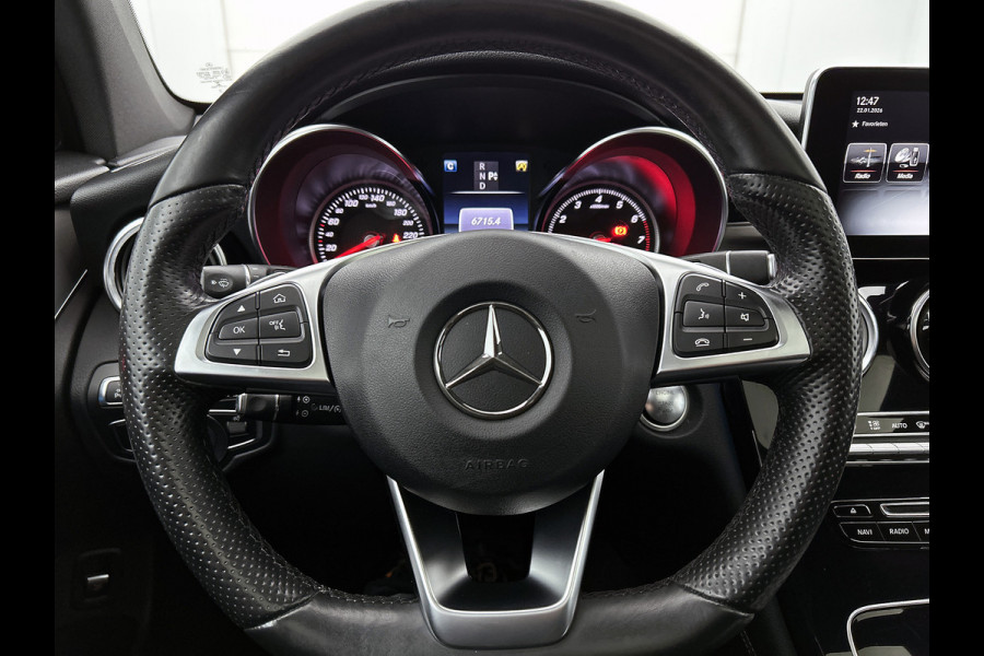 Mercedes-Benz GLC-Coupé 300 4-MATIC AMG | Night pakket | Schuifdak | Treeplanken | Burmester Sound | 360gr Camera | Lederen bekleding | ALL SEASONS banden Inclusief 12 Maanden Garantie.