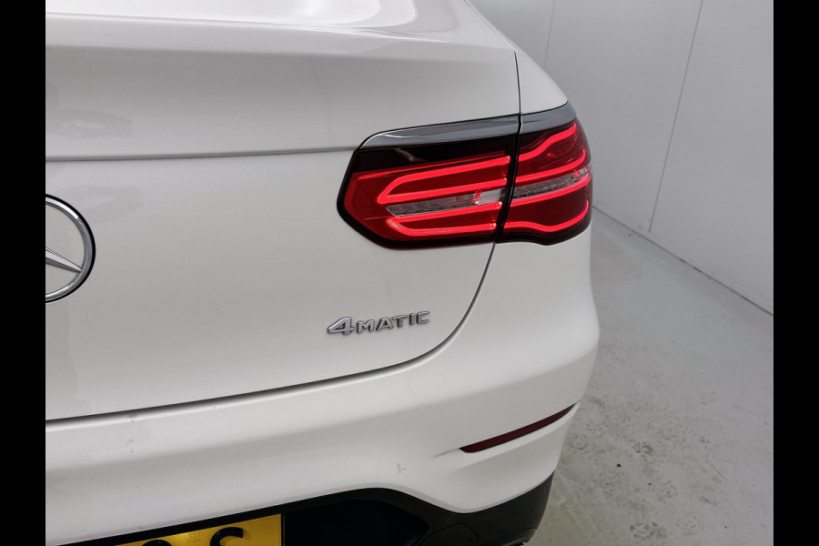 Mercedes-Benz GLC-Coupé 300 4-MATIC AMG | Night pakket | Schuifdak | Treeplanken | Burmester Sound | 360gr Camera | Lederen bekleding | ALL SEASONS banden Inclusief 12 Maanden Garantie.