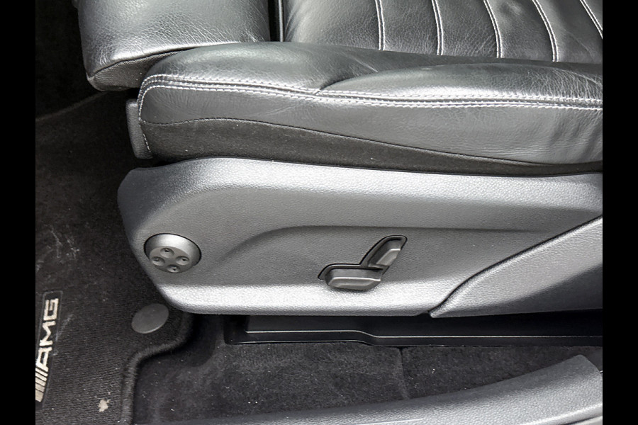 Mercedes-Benz GLC-Coupé 300 4-MATIC AMG | Night pakket | Schuifdak | Treeplanken | Burmester Sound | 360gr Camera | Lederen bekleding | ALL SEASONS banden Inclusief 12 Maanden Garantie.