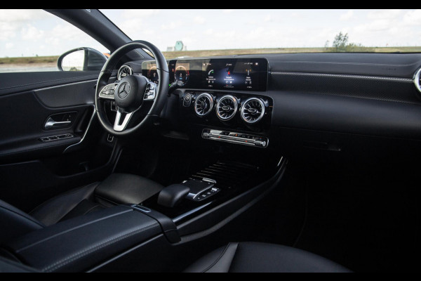 Mercedes-Benz CLA-Klasse Shooting Brake 250e Business Solution (PHEV) CARPLAY / CRUISE CONTROLE / AMBIENT LIGHTING / CAMERA