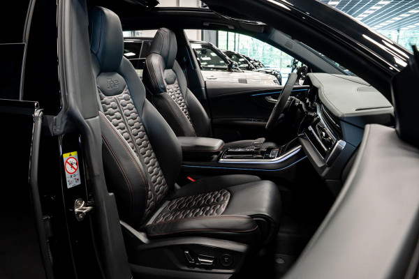 Audi RS Q8 4.0 TFSI quattro *Bang & Olufsen / Panorama / AWD-besturing / Keramisch / RS-Sportuitlaat / Standverwarming / Soft-Close*