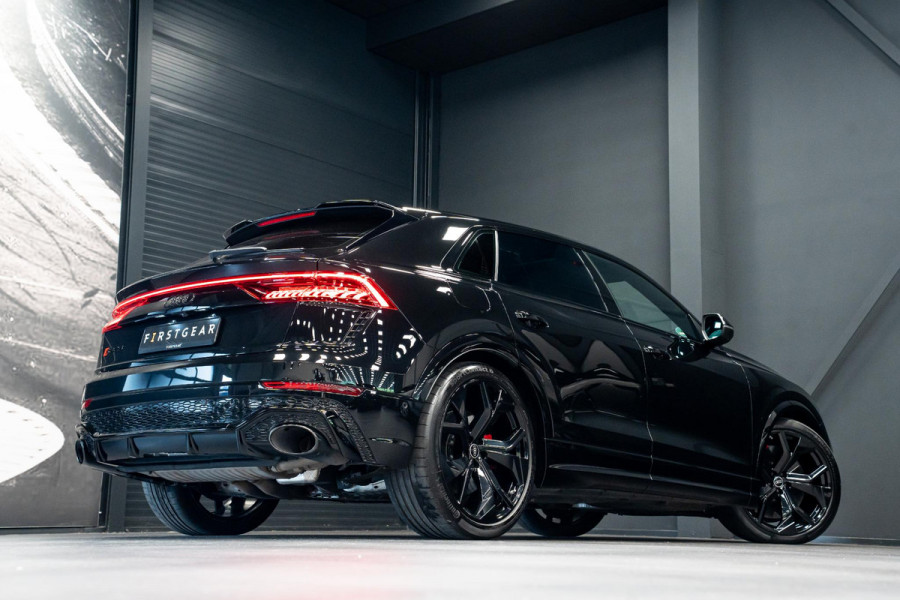Audi RS Q8 4.0 TFSI quattro *Bang & Olufsen / Panorama / AWD-besturing / Keramisch / RS-Sportuitlaat / Standverwarming / Soft-Close*