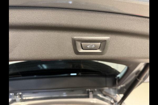 BMW 2 Serie Active Tourer 225e xDrive Luxury Line 17"/Leder + memory/Panoramadak/Camera/Apple Carplay & Android Auto