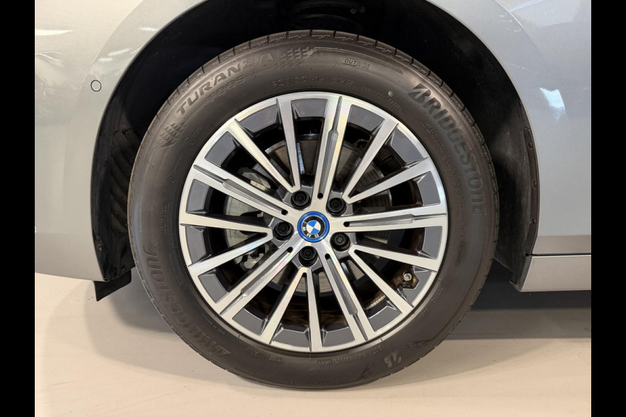 BMW 2 Serie Active Tourer 225e xDrive Luxury Line 17"/Leder + memory/Panoramadak/Camera/Apple Carplay & Android Auto