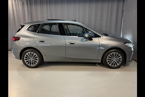 BMW 2 Serie Active Tourer 225e xDrive Luxury Line 17"/Leder + memory/Panoramadak/Camera/Apple Carplay & Android Auto