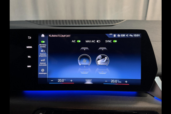 BMW 2 Serie Active Tourer 225e xDrive Luxury Line 17"/Leder + memory/Panoramadak/Camera/Apple Carplay & Android Auto